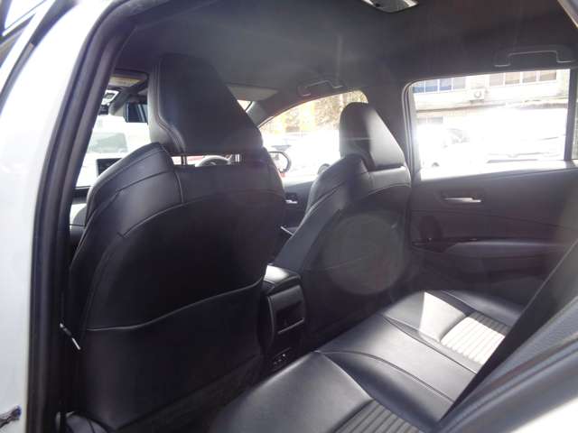 トヨタ カローラ　ツーリング １．８ ＷＸＢ R4年 (中国) 99