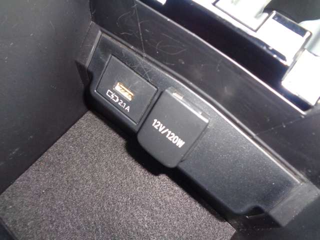 トヨタ カローラ　ツーリング １．８ ＷＸＢ R4年 (中国) 99