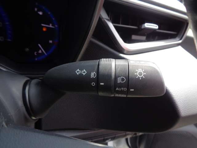 トヨタ カローラ　ツーリング １．８ ＷＸＢ R4年 (中国) 99