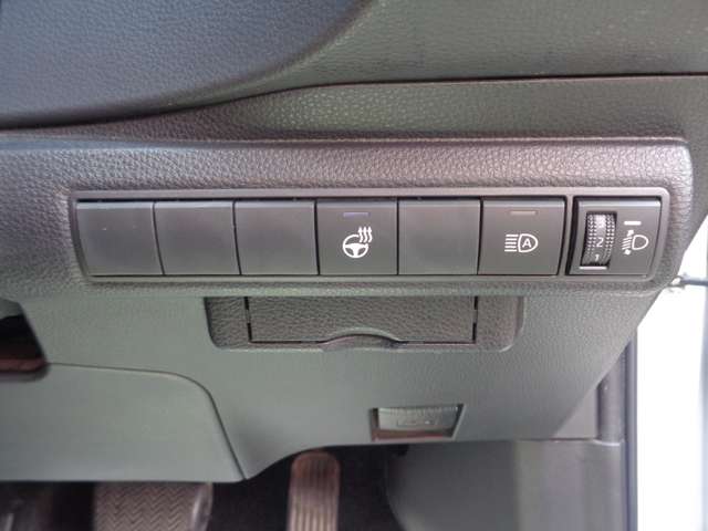 トヨタ カローラ　ツーリング １．８ ＷＸＢ R4年 (中国) 99