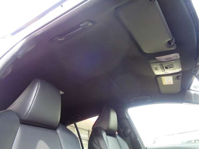 トヨタ カローラ　ツーリング １．８ ＷＸＢ R4年 (中国) 99