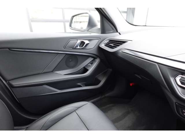 ＢＭＷ １シリーズ １１８Ｄ プレイ ディーゼルターボ R6年 (近畿) 99