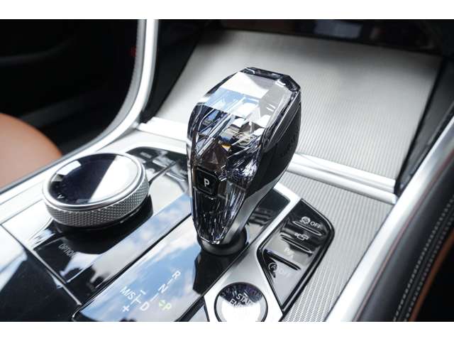 ＢＭＷ ８シリーズ ８４０Ｄ Ｘドライブ Ｍスポーツ ディーゼルターボ ４ＷＤ R3年 (近畿) 99