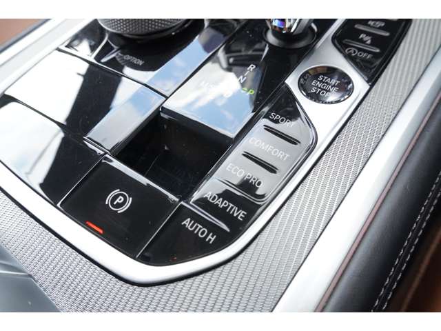 ＢＭＷ ８シリーズ ８４０Ｄ Ｘドライブ Ｍスポーツ ディーゼルターボ ４ＷＤ R3年 (近畿) 99