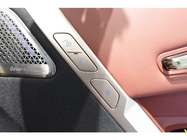 ＢＭＷ ｉＸ Ｘドライブ５０ ４ＷＤ R5年 (近畿) 99