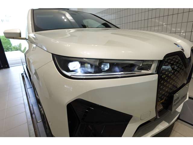 ＢＭＷ ｉＸ Ｘドライブ５０ ４ＷＤ R5年 (近畿) 99