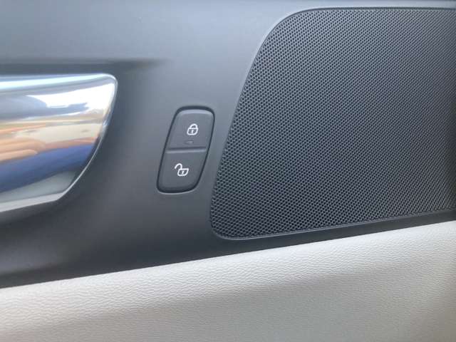 ボルボ Ｓ６０ Ｔ４　モメンタム R1年 (東北) 99