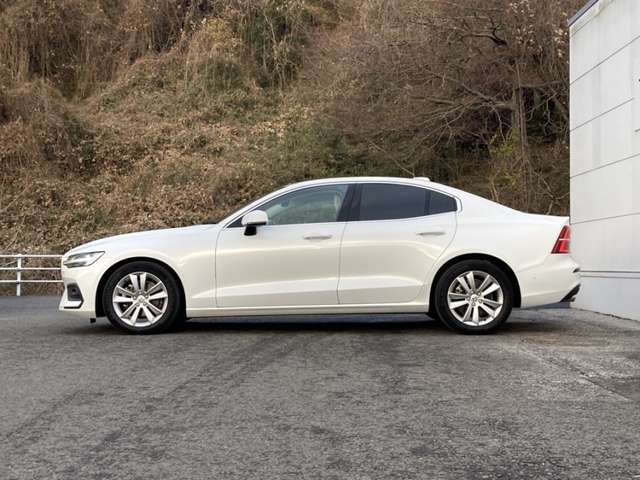 ボルボ Ｓ６０ Ｔ４　モメンタム R1年 (東北) 99