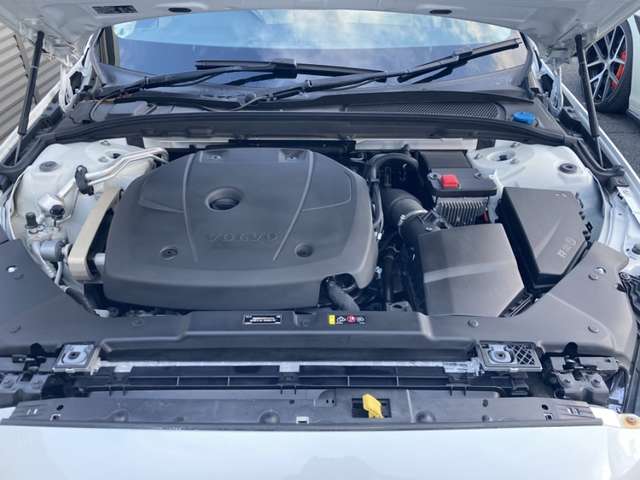 ボルボ Ｓ６０ Ｔ４　モメンタム R1年 (東北) 99