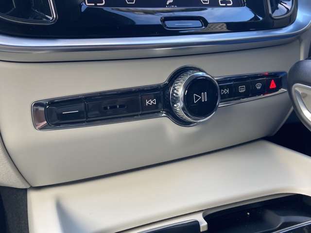 ボルボ Ｓ６０ Ｔ４　モメンタム R1年 (東北) 99