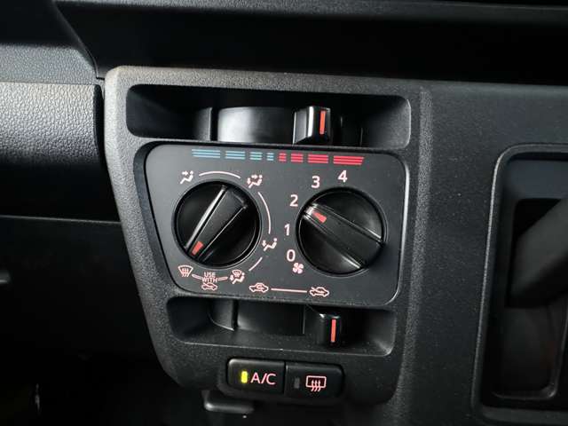 ダイハツ ハイゼットカーゴ ６６０ デラックス ４ＷＤ R6年 (東北) 99