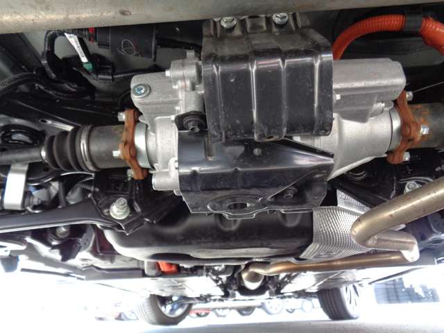 トヨタ ヤリスクロス　ハイブリッド １．５ ハイブリッド Ｚ Ｅ－ＦＯＵＲ ４ＷＤ R6年 () 99