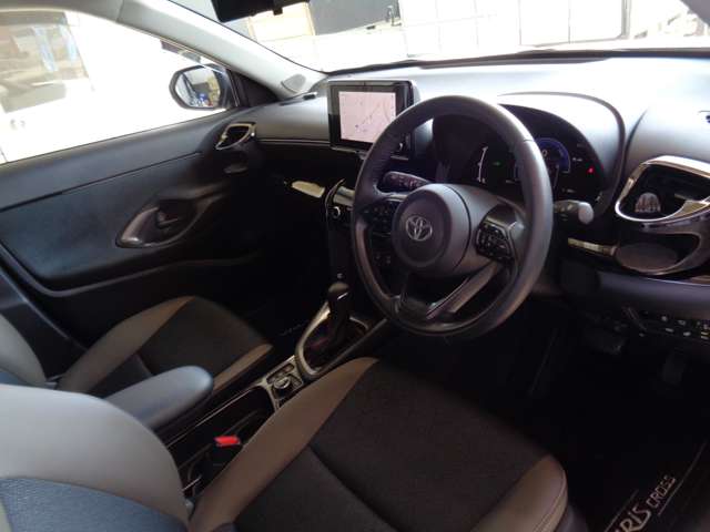 トヨタ ヤリスクロス　ハイブリッド １．５ ハイブリッド Ｚ Ｅ－ＦＯＵＲ ４ＷＤ R6年 () 99