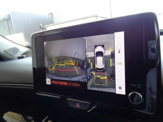 トヨタ ヤリスクロス　ハイブリッド １．５ ハイブリッド Ｚ Ｅ－ＦＯＵＲ ４ＷＤ R6年 () 99