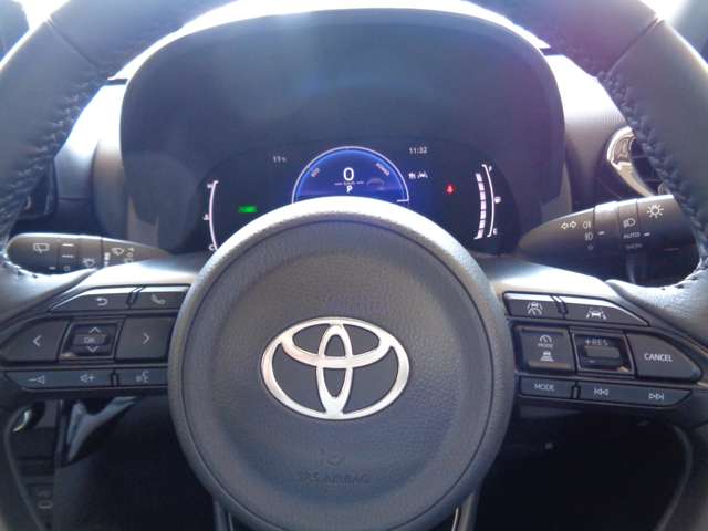 トヨタ ヤリスクロス　ハイブリッド １．５ ハイブリッド Ｚ Ｅ－ＦＯＵＲ ４ＷＤ R6年 () 99