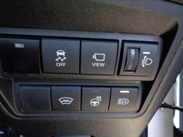 トヨタ ヤリスクロス　ハイブリッド １．５ ハイブリッド Ｚ Ｅ－ＦＯＵＲ ４ＷＤ R6年 () 99