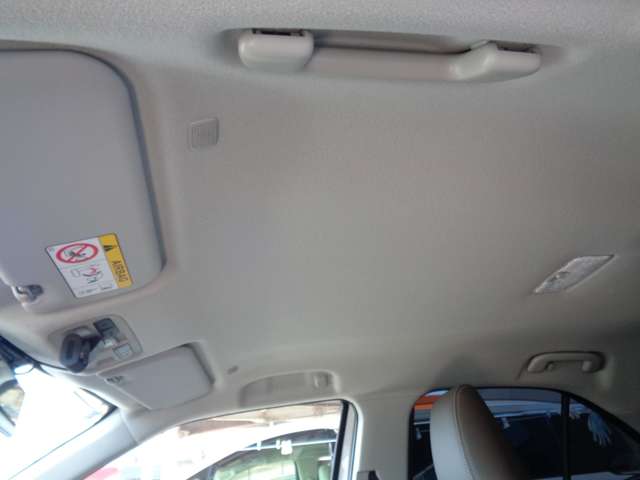 トヨタ ヤリスクロス　ハイブリッド １．５ ハイブリッド Ｚ Ｅ－ＦＯＵＲ ４ＷＤ R6年 () 99