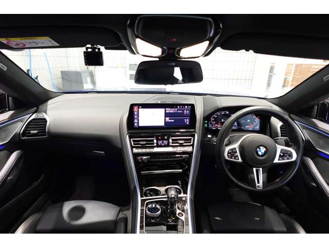 ＢＭＷ ８シリーズ Ｍ８５０Ｉ Ｘドライブ ４ＷＤ R5年 (近畿) 99