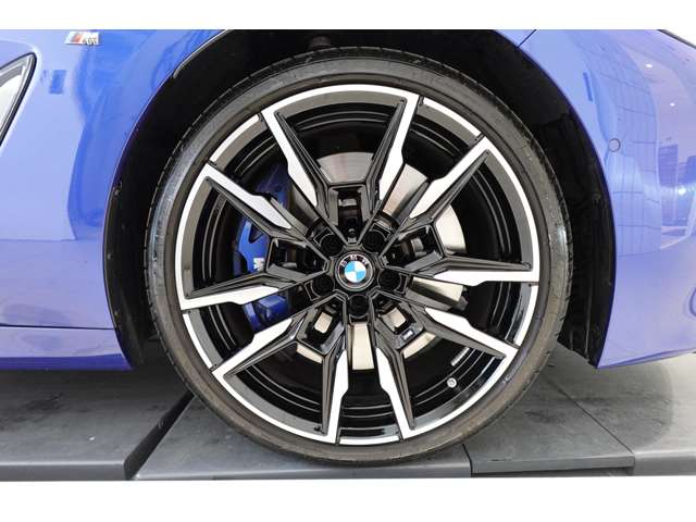 ＢＭＷ ８シリーズ Ｍ８５０Ｉ Ｘドライブ ４ＷＤ R5年 (近畿) 99