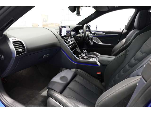 ＢＭＷ ８シリーズ Ｍ８５０Ｉ Ｘドライブ ４ＷＤ R5年 (近畿) 99