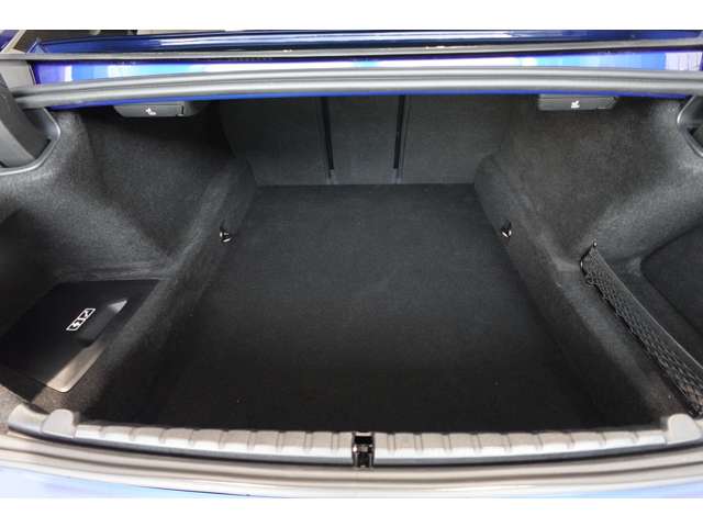 ＢＭＷ ８シリーズ Ｍ８５０Ｉ Ｘドライブ ４ＷＤ R5年 (近畿) 99