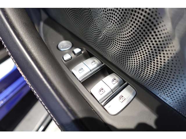 ＢＭＷ ８シリーズ Ｍ８５０Ｉ Ｘドライブ ４ＷＤ R5年 (近畿) 99