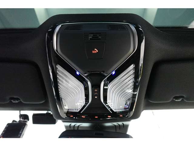 ＢＭＷ ８シリーズ Ｍ８５０Ｉ Ｘドライブ ４ＷＤ R5年 (近畿) 99