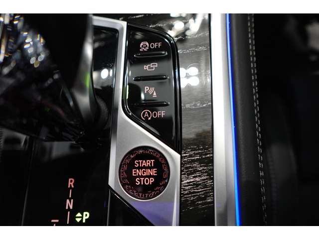 ＢＭＷ ８シリーズ Ｍ８５０Ｉ Ｘドライブ ４ＷＤ R5年 (近畿) 99