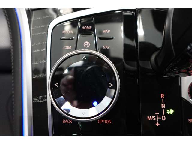 ＢＭＷ ８シリーズ Ｍ８５０Ｉ Ｘドライブ ４ＷＤ R5年 (近畿) 99