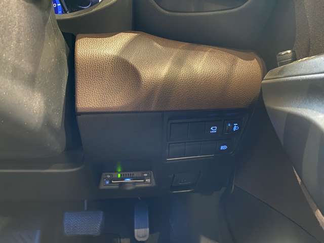 トヨタ ヤリスクロス　ハイブリッド １．５ ハイブリッド Ｚ R3年 (九州・沖縄) 99