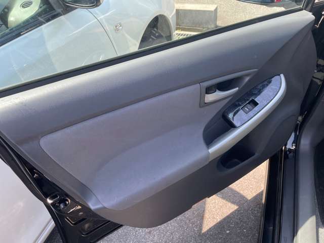 トヨタ プリウス １．８ Ｓ H21年 (東海) 99