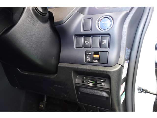 トヨタ ノア １．８ ハイブリッド Ｘ H26年 () 99