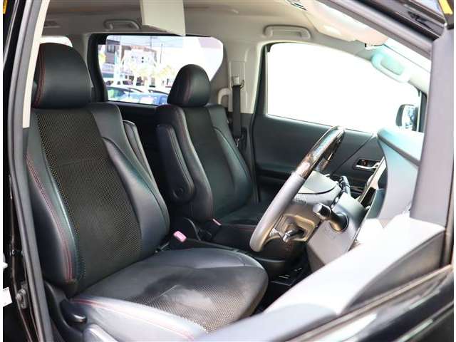 トヨタ ヴェルファイア ２．４ Ｚ ゴールデンアイズＩＩ H26年 (関東) 99