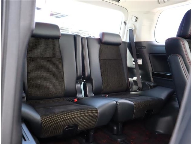 トヨタ ヴェルファイア ２．４ Ｚ ゴールデンアイズＩＩ H26年 (関東) 99