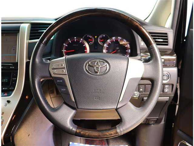 トヨタ ヴェルファイア ２．４ Ｚ ゴールデンアイズＩＩ H26年 (関東) 99