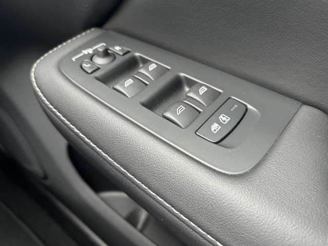 ボルボ Ｓ６０ アルティメット　Ｂ４ R6年 (東北) 99