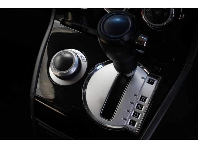 三菱 デリカ　Ｄ：５ ２．２ Ｄ パワーパッケージ ディーゼルターボ ４ＷＤ H27年 (関東) 99