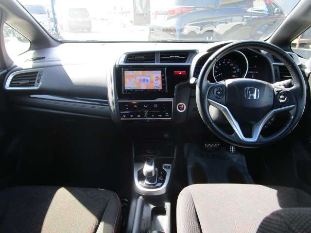 ホンダ フィット　ハイブリッド １．５ ハイブリッド Ｓパッケージ H26年 (関東) 99