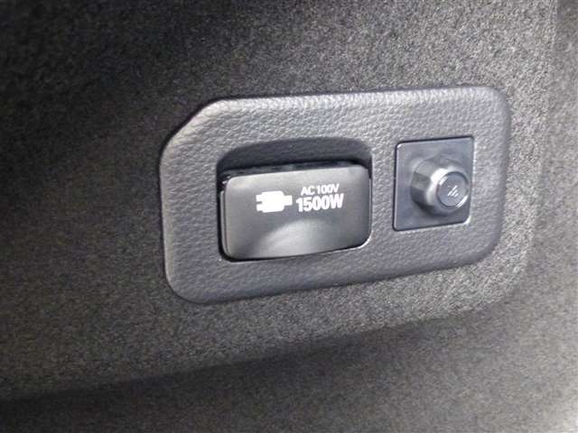 トヨタ カローラ　ツーリング　ハイブリッド １．８ ハイブリッド ＷＸＢ R6年 (東北) 99