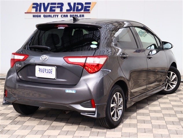 トヨタ ヴィッツ １．３ Ｆ H29年 (関東) 99