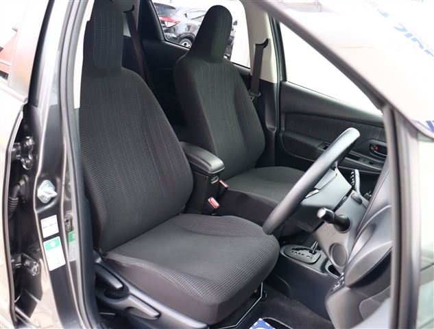 トヨタ ヴィッツ １．３ Ｆ H29年 (関東) 99