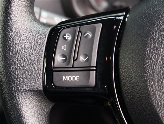 トヨタ ヴィッツ １．３ Ｆ H29年 (関東) 99