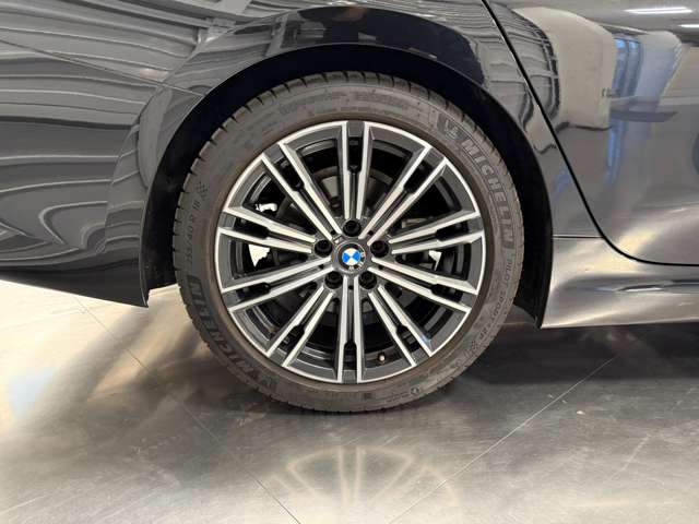 ＢＭＷ ３シリーズ ３１８Ｉ Ｍスポーツ R3年 (関東) 99