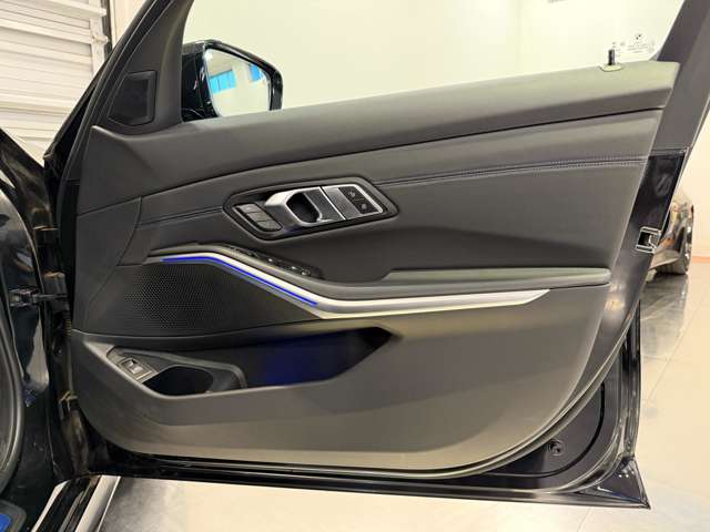 ＢＭＷ ３シリーズ ３１８Ｉ Ｍスポーツ R3年 (関東) 99