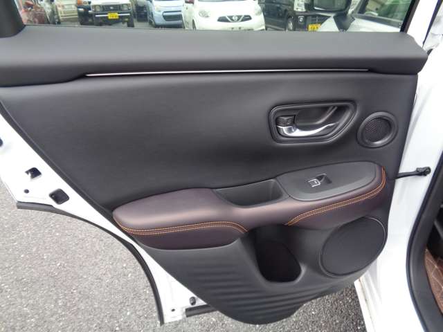 ホンダ ＺＲ－Ｖ ２．０ Ｅ：ＨＥＶ Ｚ R6年 (中国) 99