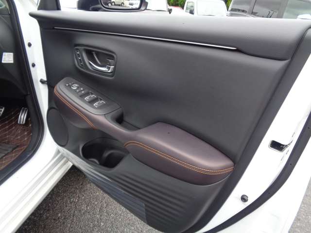 ホンダ ＺＲ－Ｖ ２．０ Ｅ：ＨＥＶ Ｚ R6年 (中国) 99