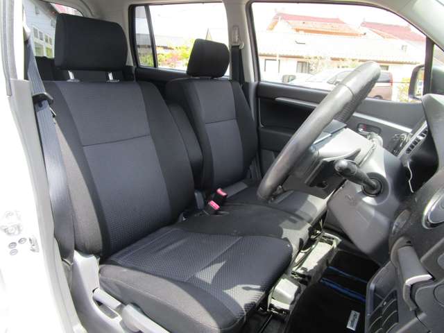 マツダ ＡＺ−ワゴン ６６０ カスタムスタイル ＸＴ ４ＷＤ H22年 (中国) 99