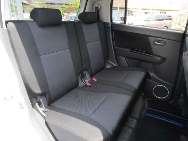 マツダ ＡＺ−ワゴン ６６０ カスタムスタイル ＸＴ ４ＷＤ H22年 (中国) 99