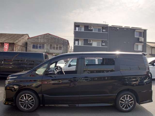 トヨタ ヴォクシー ２．０ ＺＳ H26年 (中国) 99