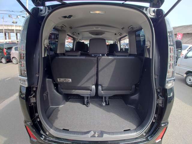 トヨタ ヴォクシー ２．０ ＺＳ H26年 (中国) 99